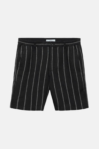 Zwarte short met strepen van MANGO, met een elastische tailleband en zakken.