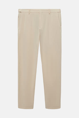 Ecru broek van MANGO, effen van kleur en met steekzakken.