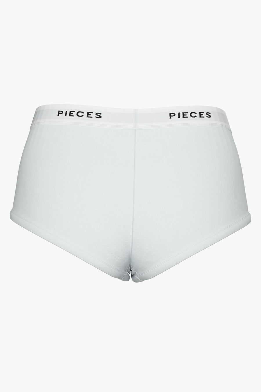 Witte shorty van PIECES met een elastische tailleband met het merklogo, gezien van achteren.