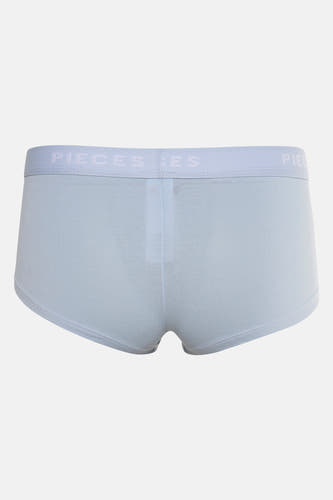Blauwe shorty van PIECES®, achterkant, met elastische tailleband met merklogo.
