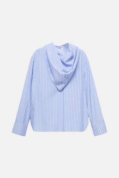 Blouse à rayures bleues avec longs manches de MANGO, avec une encolure drapée remarquable à l'arrière.