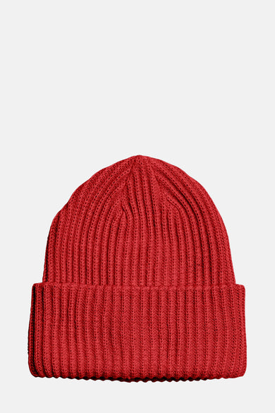 Rode muts van PIECES® met een gebreide textuur en een omgeslagen rand.
