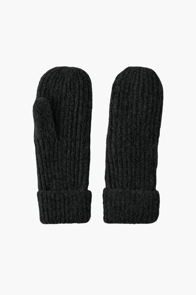 Zwarte handschoenen van PIECES, gebreid met een grove textuur, gezien op een witte achtergrond.