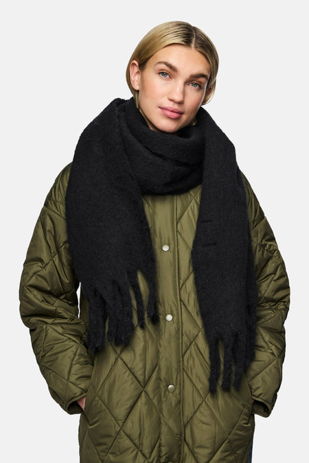 PCNIKITA LONG SCARF NOOS BC