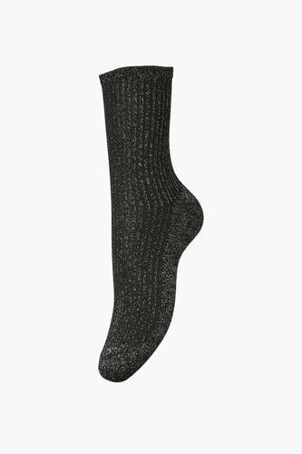 Chaussettes noires de PIECES® avec des paillettes et un motif rayé subtil, sur un fond blanc.