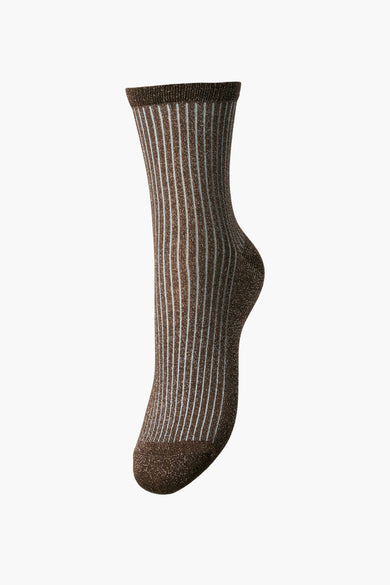 Chaussettes brunes de PIECES® avec un subtil scintillement et des rayures verticales blanches.