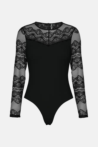 Body noir de PIECES, avec des manches longues en tissu transparent et une coupe ajustée.