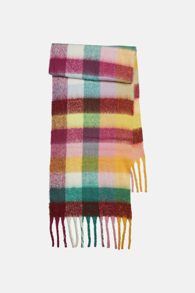 Écharpe d'hiver multicolore de PIECES® avec un motif rayé et des franges décoratives.