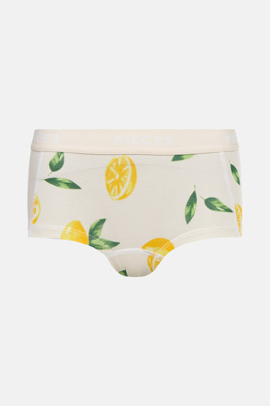 Shorty beige de PIECES avec un imprimé citron et une taille élastique.