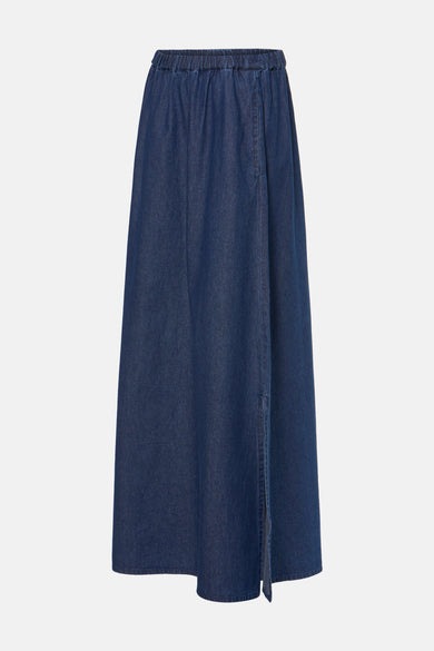 Jupe en denim mid blue de PIECES® avec avec taille é élastique et une fente.