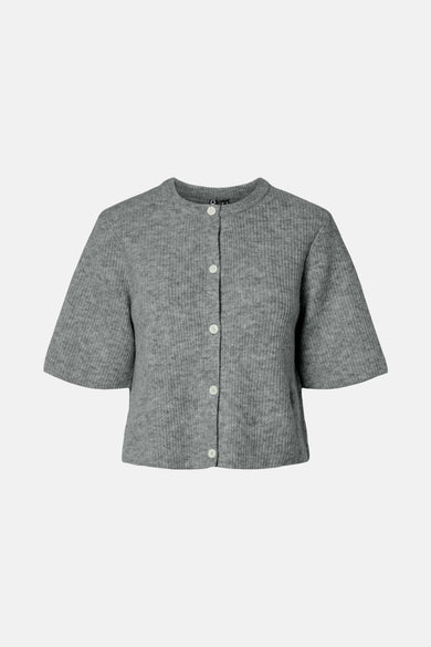 Gilet gris de PIECES®, texture tricotée avec des manches courtes, vu de derrière.