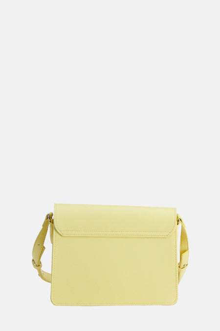 Gele schoudertas van PIECES®, met een verstelbare schouderband en stiksels.