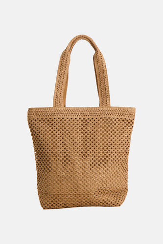 Bruine rieten handtas van PIECES® met opengewerkt geweven patroon en twee handvatten.