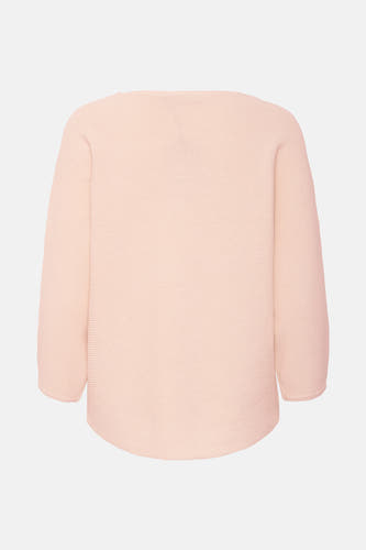 Blouse rose avec col rond de France, tissu tricoté et manches trois-quarts.