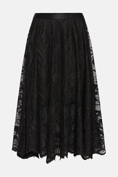 Lange zwarte rok van Fransa, met decoratief patroon en kanten details.
