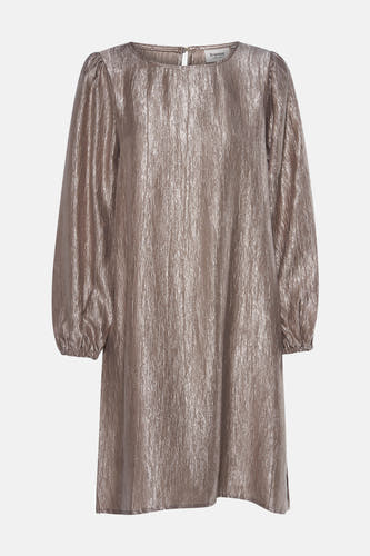 Beige kleedje met lange mouwen van Fransa, met een subtiele glans en kreukeffect textuur.
