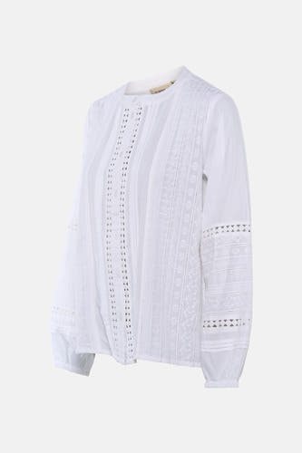 Blouse blanche à longues manches de Fransa, avec des détails brodés et une fermeture à boutons.