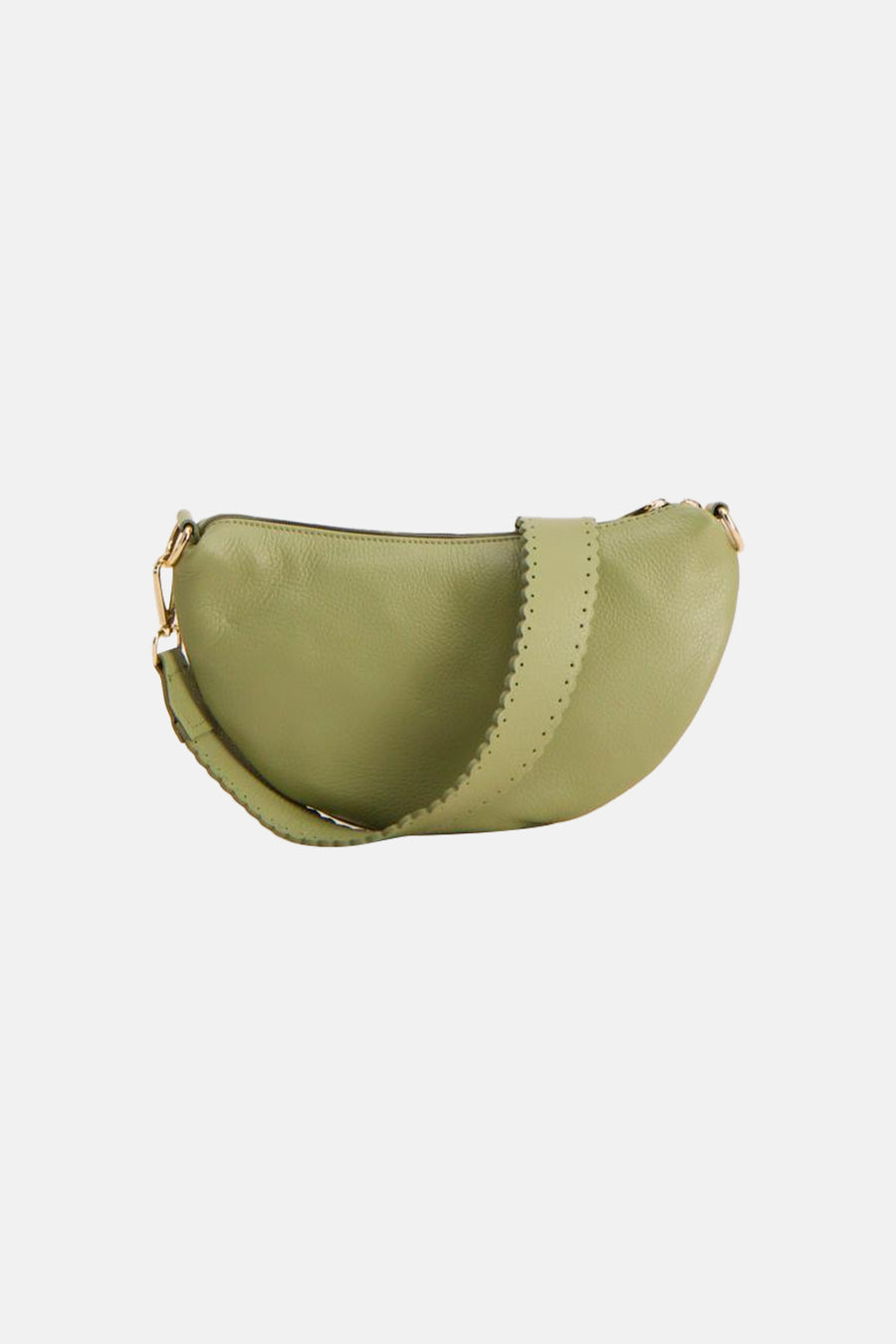 Groene leren crossbody tas van Access® met halfronde vorm, een scalloped schouderband en goudkleurige hardware.