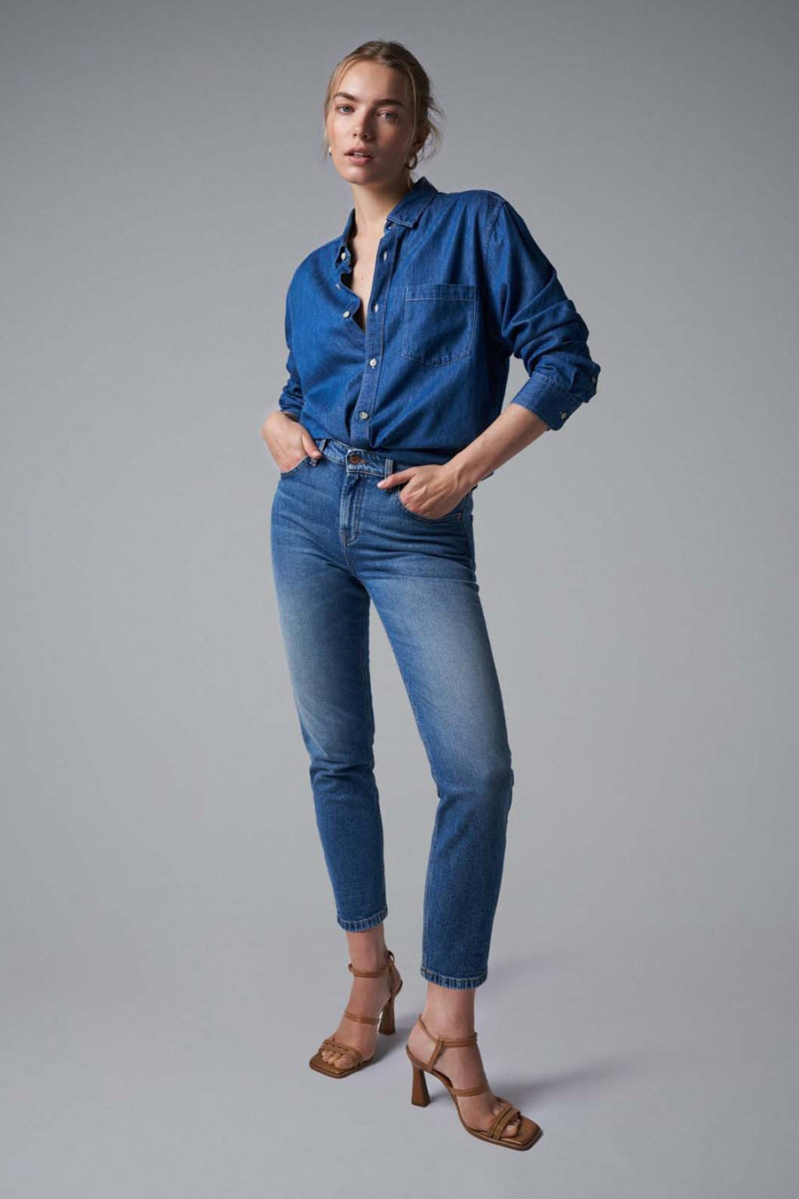 TRUE - light blue denim
