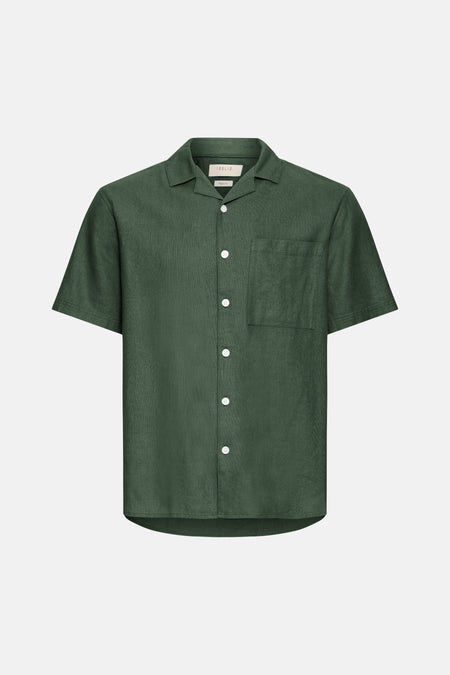 Groen overhemd met korte mouwen van SOLID, met witte knopen en een borstzak.