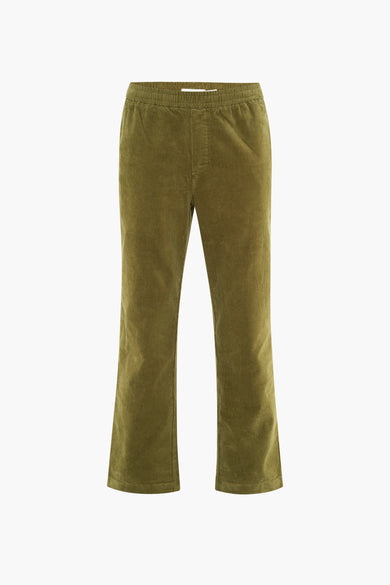 Groene 7/8 broek van SOLID, uitgevoerd in corduroy met elastische tailleband.
