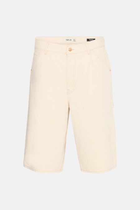 Ecru jeansshort van SOLID met koperkleurige knoop, contrasterende stiksels en zakken in timmermansstijl.