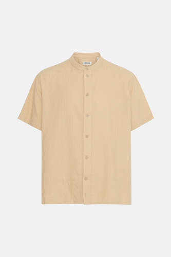 Beige hemd met korte mouwen van SOLID, effen en geknoopte sluiting.