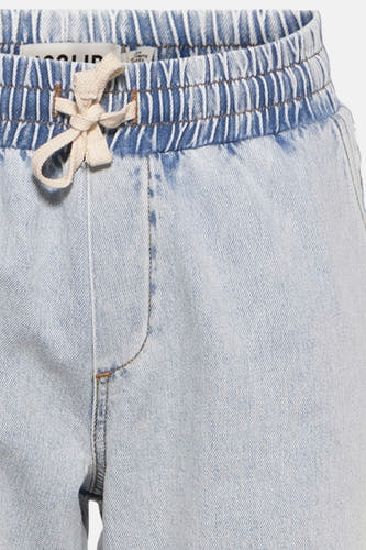 Lichtblauwe denim jeans van SOLID met een elastische tailleband en trekkoord.