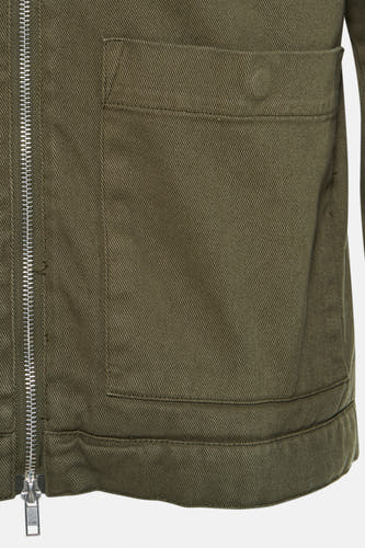 Groene korte jas van SOLID, met zilverkleurige rits en borstzak.
