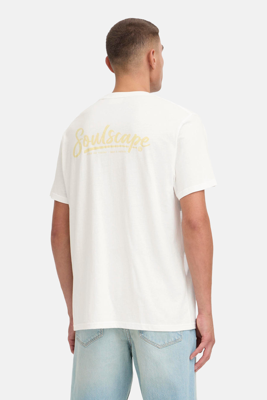 T-shirt blanc à manches courtes de SOLID, avec imprimé "Soulscape" sur le dos.