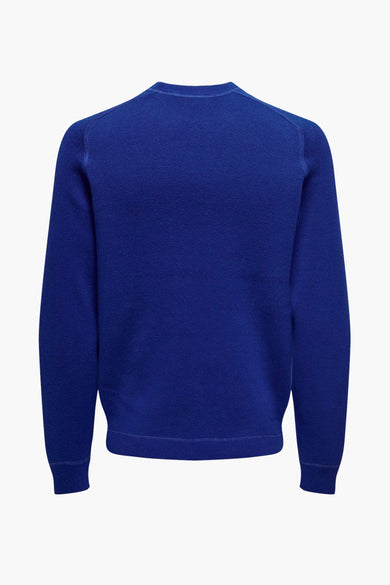 Blauwe trui met ronde hals van ONLY & SONS, effen gebreid met lange mouwen, achteraanzicht.
