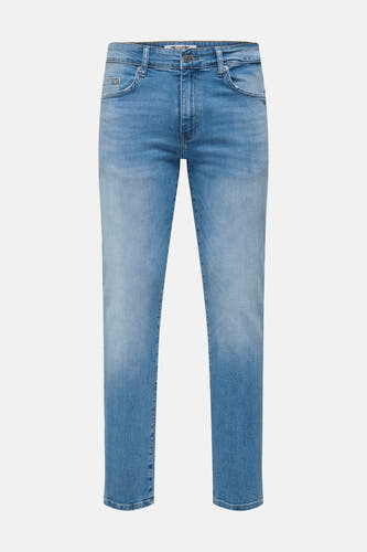 Lichtblauwe straight jeans van ONLY & SONS, met klassieke zakken en subtiele faded details.