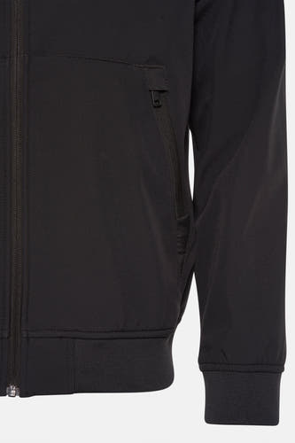 Zwarte regenjas van ONLY & SONS® met ritssluiting en zak met ritssluiting, en elastische manchetten.