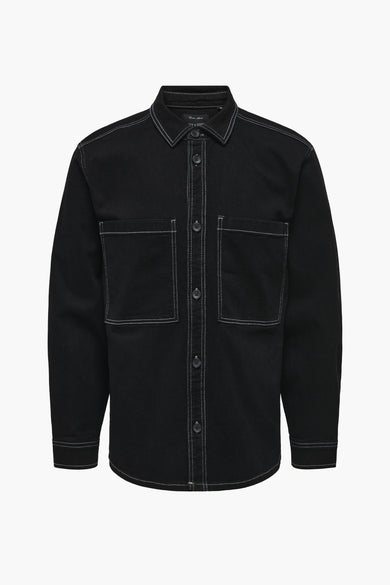 Zwart overhemd met lange mouwen van ONLY & SONS, met witte stiksels en knoopsluiting.
