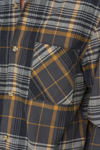 Grijs overhemd met lange mouwen van ONLY & SONS®, geruit patroon en borstzak.
