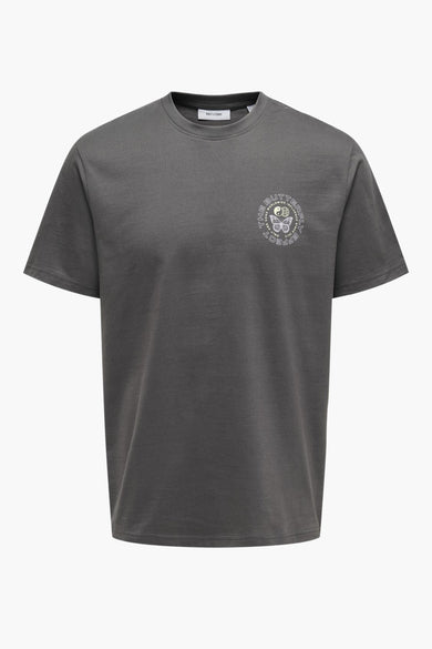Grijs T-shirt met korte mouwen van ONLY & SONS, met een ronde hals en een grafische print op de borst.