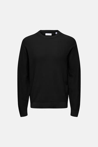 Pull noir à col rond de ONLY & SONS®, texture finement côtelée, manches longues, coupe ajustée, vue de face
