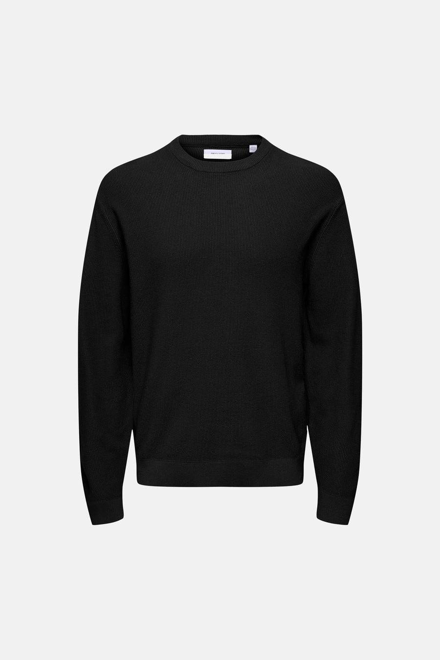 Pull noir à col rond de ONLY & SONS®, texture finement côtelée, manches longues, coupe ajustée, vue de face