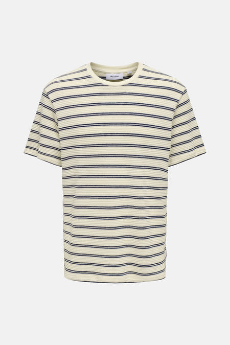 Ecru T-shirt met korte mouwen van ONLY & SONS, gestreept dessin en wafeltextuur.