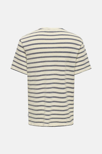 Ecru T-shirt met korte mouwen van ONLY & SONS, met horizontale marineblauwe strepen en een geweven textuur, rugzijde.
