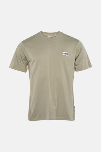 T-shirt vert à manches courtes ONLY & SONS, avec un petit logo et à combiner avec un jean et des baskets.