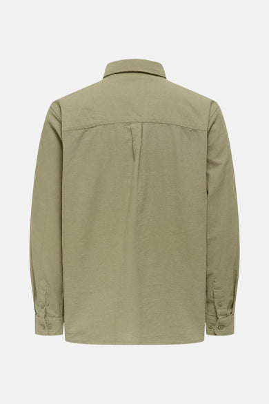Groen overhemd met lange mouwen van ONLY & SONS, met een klassieke kraag en knoopsluiting aan de mouwen.