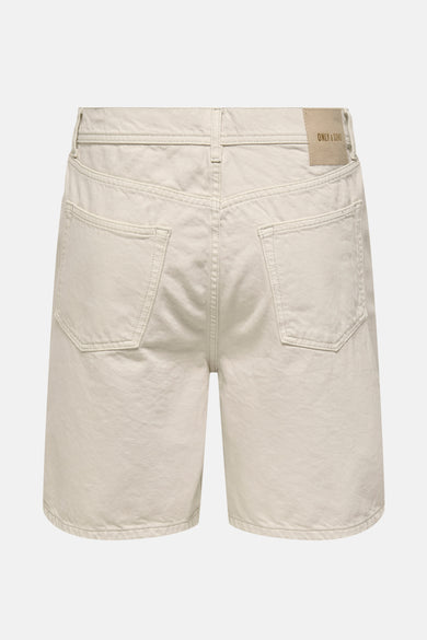 Crème short van denim.