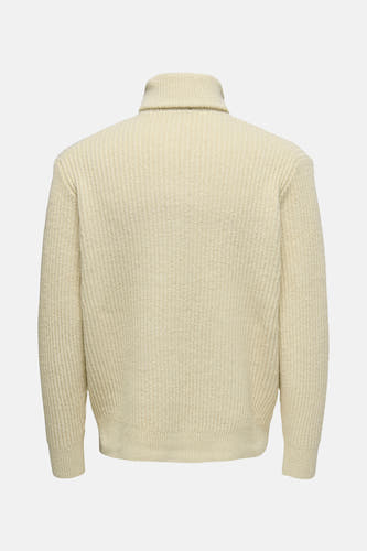Ecrukleurige coltrui van ONLY & SONS®, met lange mouwen en een ribgebreide textuur, gezien van achteren.
