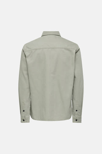 Chemise verte à manches longues ONLY & SONS®, vue de dos, avec poignets boutonnés et col classique.