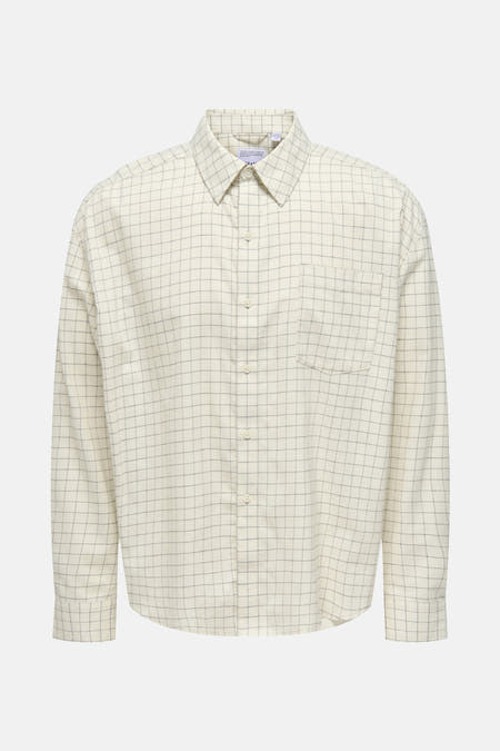Ecru overhemd met lange mouwen van ONLY & SONS® met een ruitpatroon en een borstzak.
