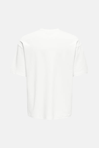 Ecru T-shirt met korte mouwen van ONLY & SONS®, rugaanzicht.
