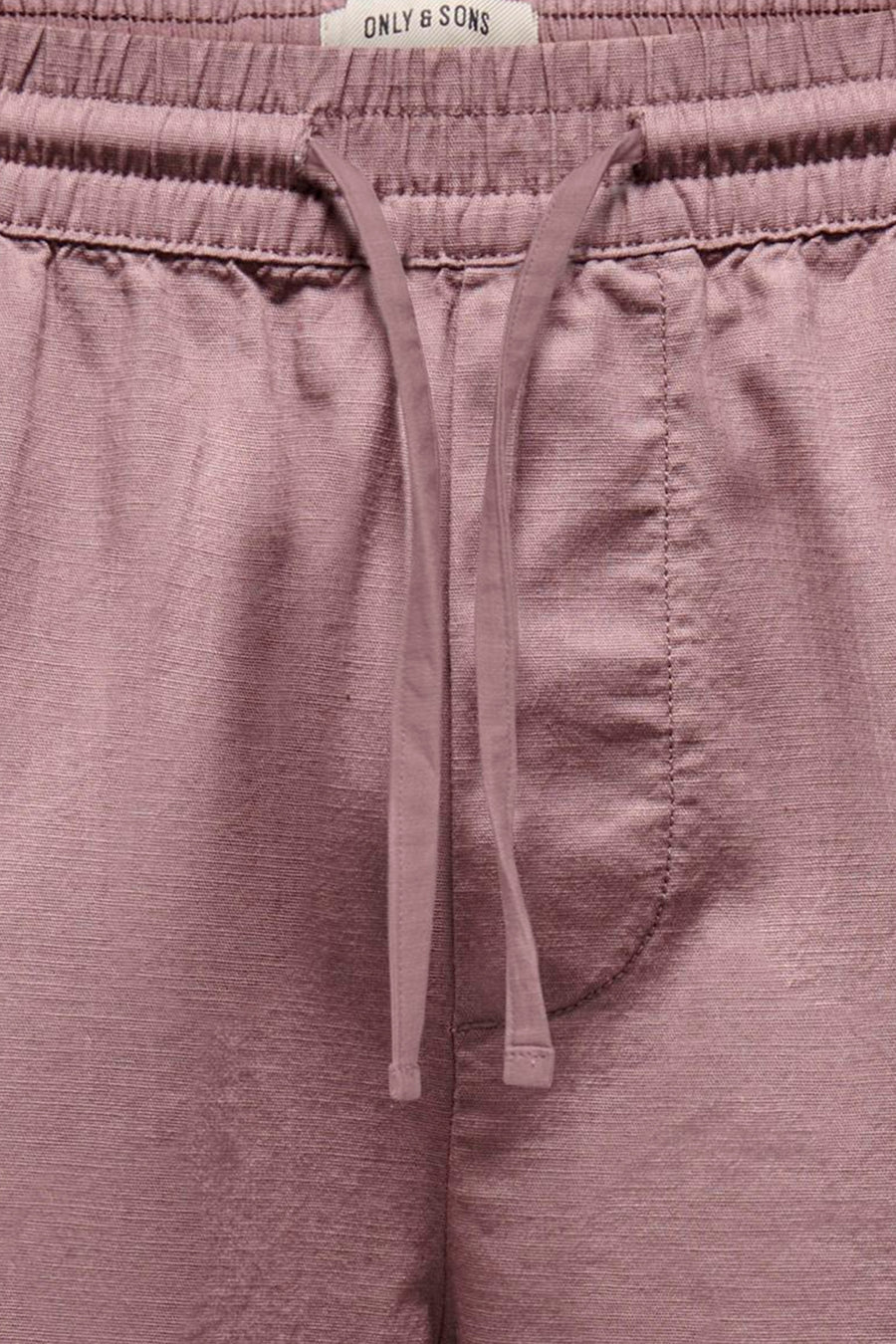 Roze short van ONLY & SONS, met een trekkoord en een fijne textuur.