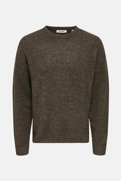 Pull marron avec col rond de ONLY & SONS, doté d'une fine structure en côtes.