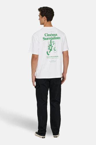 T-shirt blanc à manches courtes de ONLY & SONS®, avec une impression verte d'une camera et du texte sur le dos.